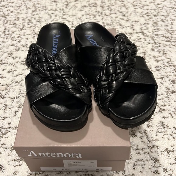 Antenora Black Leather Sandals NWT size 40e - Picture 1 of 5